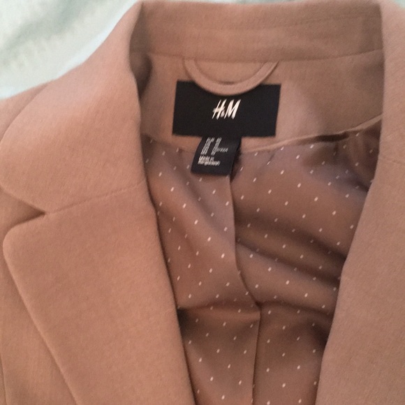 H&M Chic Taupe Blazer - Picture 3 of 6